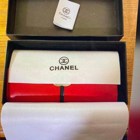 Vintage Chanel Wallet - Picture 4 of 6